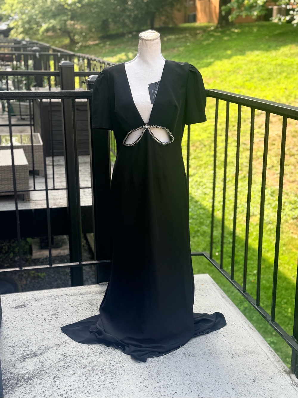 Mac Duggal Puff Sleeve Embellished Cutout Evening Gown Size 10 - Picture 3 of 11